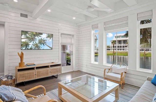 Relax Lakeside in Cinnamon Shore South at Cottage near Infinity Pool & More