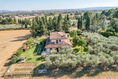 Relax nel verde a 5 minuti dal mare in appartamento dentro villa con giardino