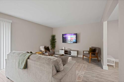 Relax & Unwind in Rochester Cozy Vacation Spot
