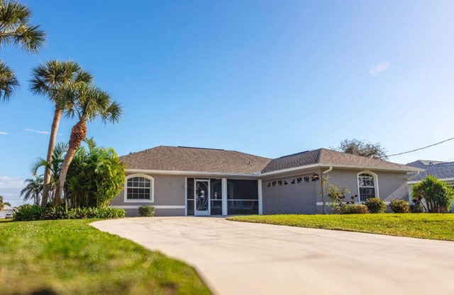 Relaxation awaits at this 3 bedroom Rotonda Retreat.