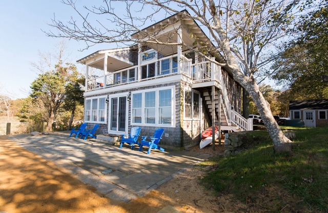 Relaxing Beach Front Home