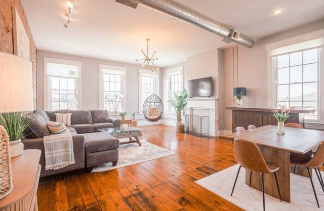 Relaxing, Boho Chic 2B 2Bath Downtown City View Condo