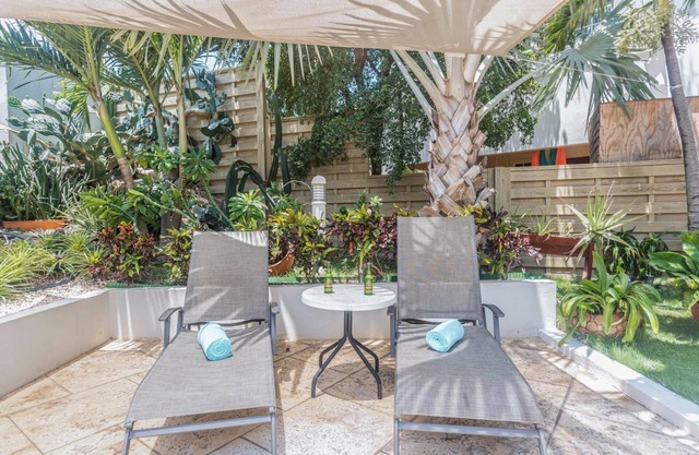 Relaxing Central Bright Shared Pool Garden