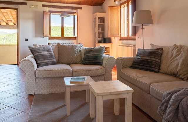 Relaxing hillside family accommodation with pool