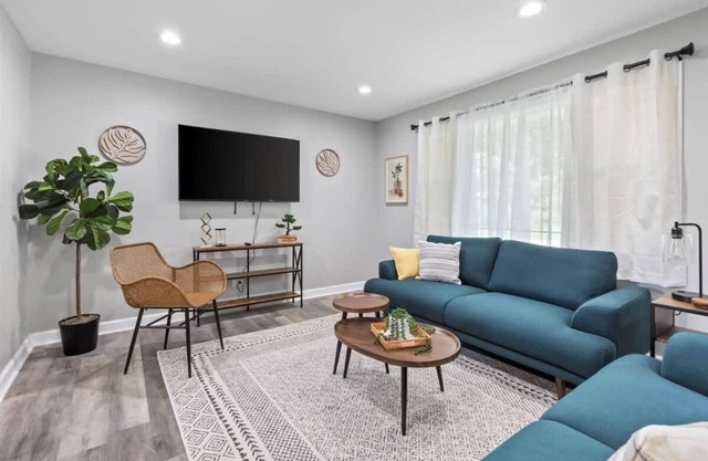 Relaxing Lake Zurich 3BR + Patio | LCP Collection