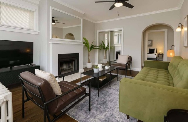 Relaxing Lakeview Escape 2BR Apartment