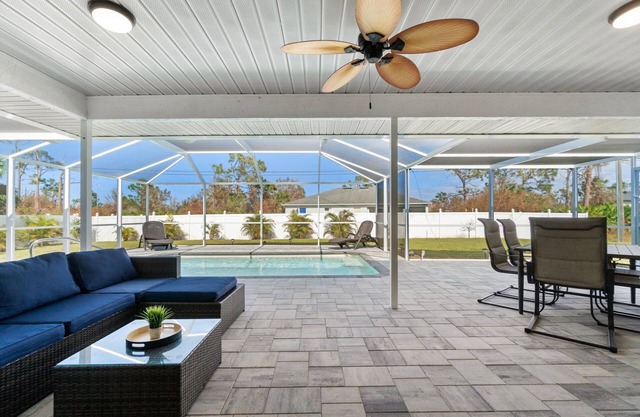 Relaxing Oasis Near the Beach! Heated Pool!