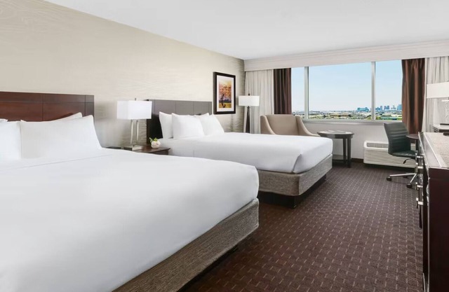Relaxing PHX Retreat with Outdoor Pool, Dog-friendly & Free Airport Shuttle