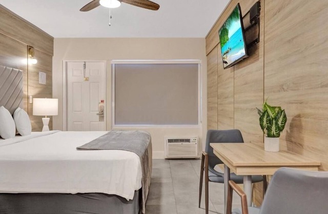 Relaxing Resort Stay Near Las Olas Boulevard, Pier + Vibrant City Hotspots