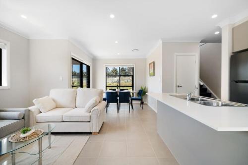 Relaxing Two-Level Retreat in Austral, NSW