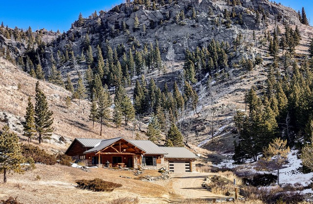 Remote Mountainside Cabin By Stillwater River