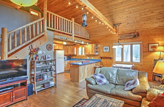 Remote Pentwater Cabin in the Woods: 5 Mi to Dtwn