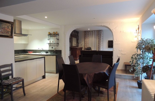 RENOVATED HOUSE ALL COMFORT IN THE HEART OF THE VILLAGE - PRIVATE PARKING