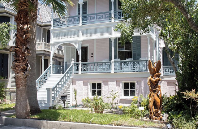Renovated 1891 East End Manor with 4/4.5+2 Parlors