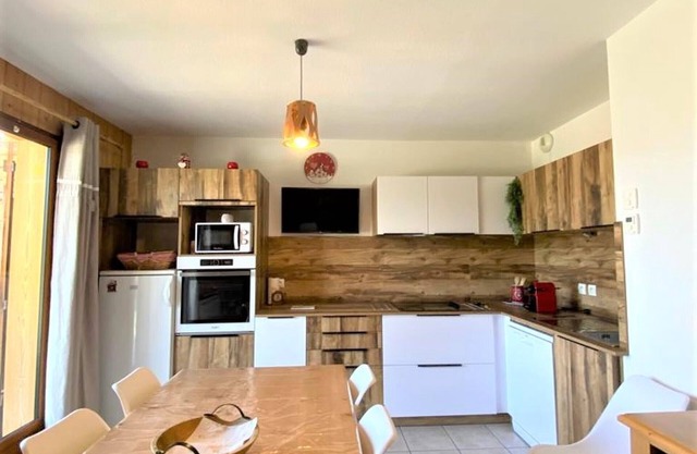 Renovated chalet 7 pers with terrace, ski room and free parking