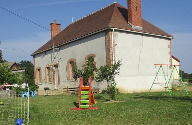 Renovated family house with SPA and games in Cressanges