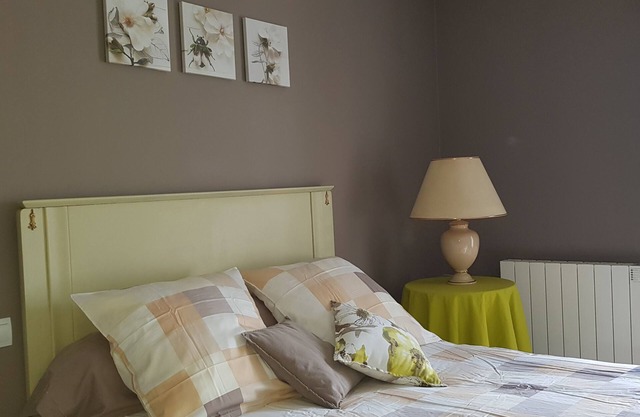 Renovated house, comfortable with spa bath, table football, ping pong