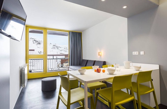 Renovated studio with direct access to slopes, quiet residence