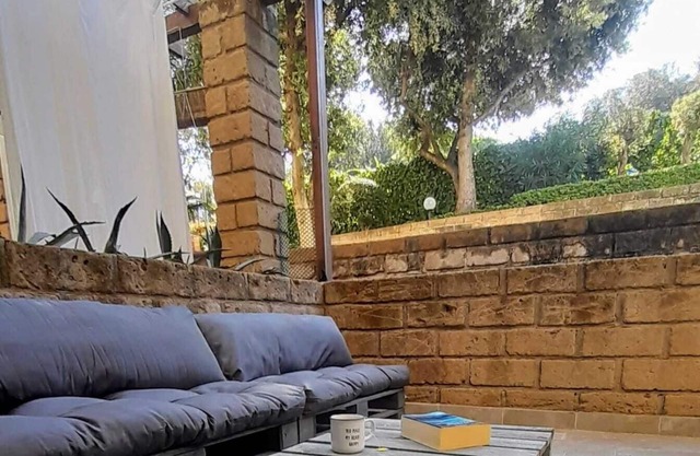 Renovated two-room apartment with large outdoor courtyard - tourist port area - Boboli