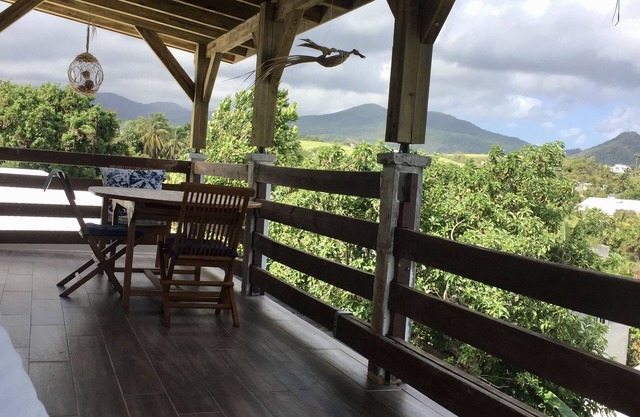 Renovated villa 50 m. from the sea, superb view of the mountains and the sea