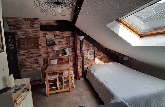 rent studio center of the village 2 people