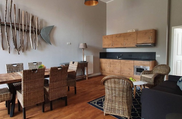Rental-Designer-Ensuite-#08