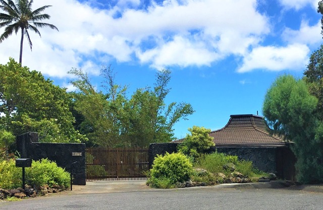 Reserve Your 5 STAR Big Island Get-a-way ⭐