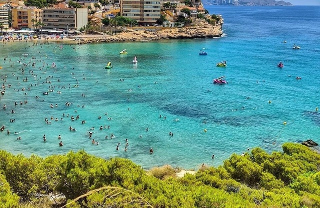 Residence Calasol APP 4 persons 200 meters from the sea gardens and sea view