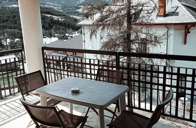 Residence Chateau Des Magnans Bat D - Studio for 4 People