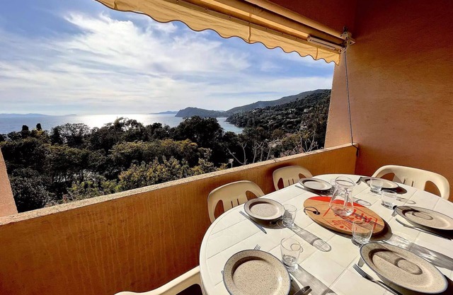 Residence Le Plein Soleil - T3 MEZZANINE 6 beds in Rayol-Canadel