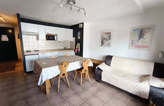 Residence Plein Soleil - South facing apartment with superb views, balcony, parking.
