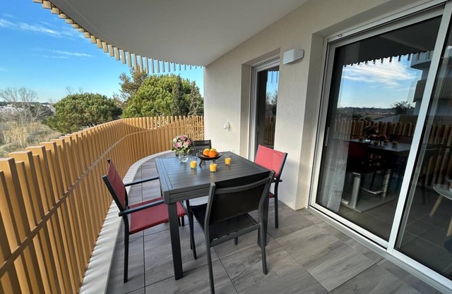 Residence with swimming pool