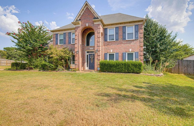 Residential Cul-De-Sac: Suburban Memphis Hideaway!