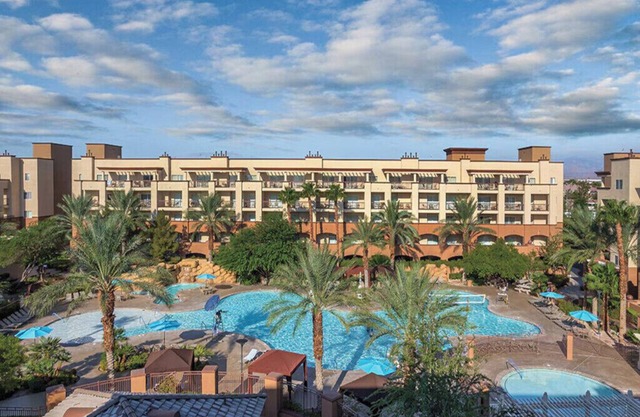 Resort Condo near Formula One