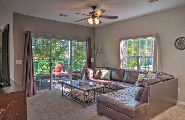 Resort Condo w/Patio, 5 Mi to Branson Landing!