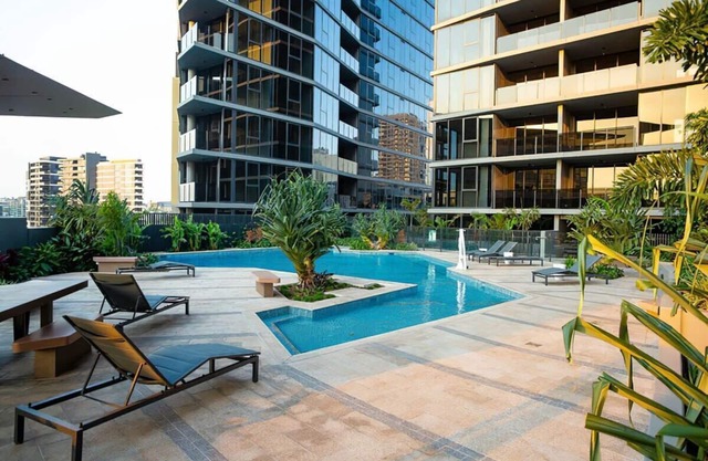 Resort Living 2BR with Pool, Spa, Gym & Parking