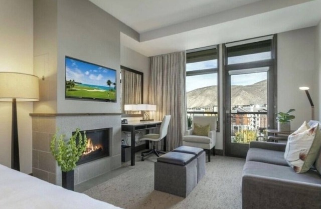 Resort & Spa, Ski in/out, Health Club, Spa, Ski/Boot Valet, Fireplace, RmService