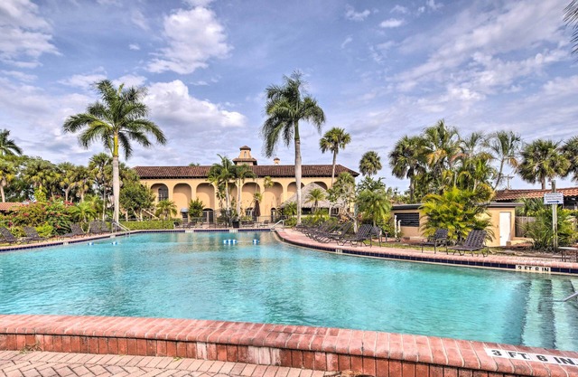 Resort Studio Rental w/Community Pool in Naples!