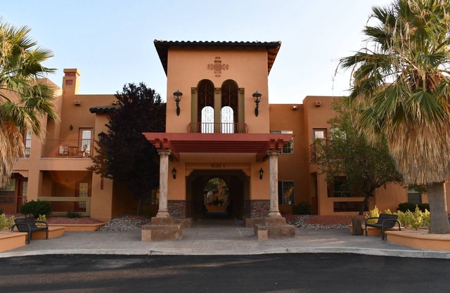 Resort Style Condo in old Mesilla