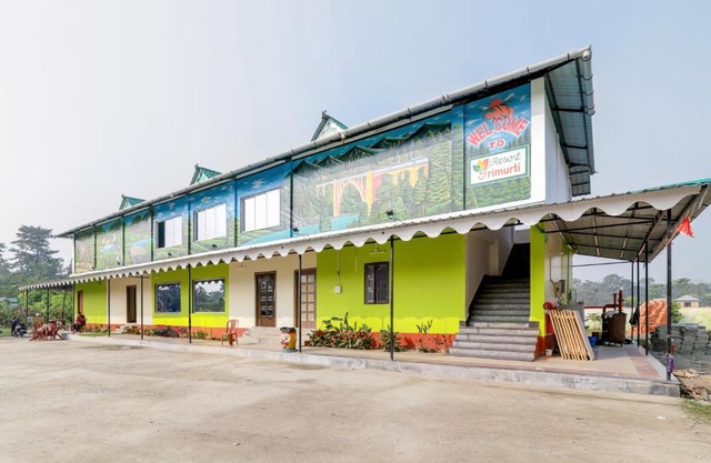 Resort Trimurti