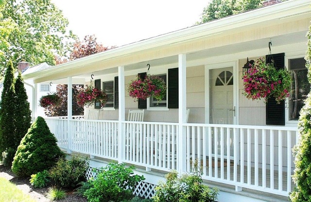 Rest, Relax, Retreat - A 3bdrm Mystic Getaway- Children 6+ welcome