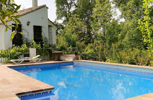 Restored mill with pool, barbecue, wifi.