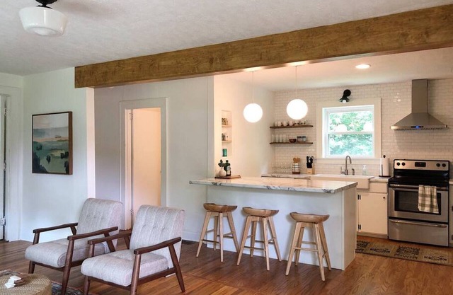 Restored Schoolhouse near Downtown & UT Campus