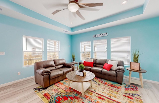 Retreat | Bay Views | Large Deck | Family Fun