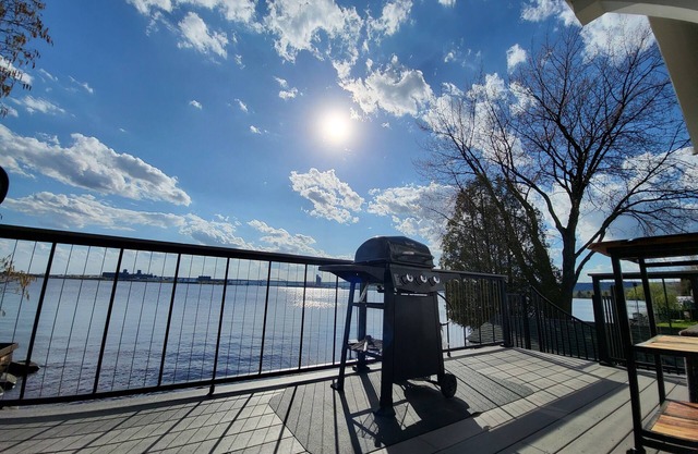 Retreat to Island Time | Lake Access