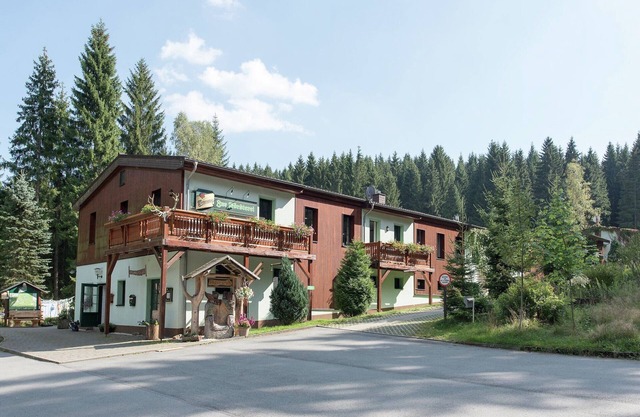 Retreat with Sauna, Hot Tub