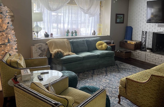 Retro Retreat at Lake Eufaula