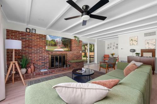 Retro Revival - Mid-Century Refuge with a '70s Twist