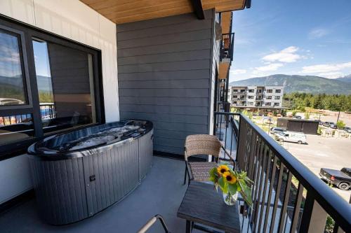 Revytalise - Cozy 3 Bedroom Condo