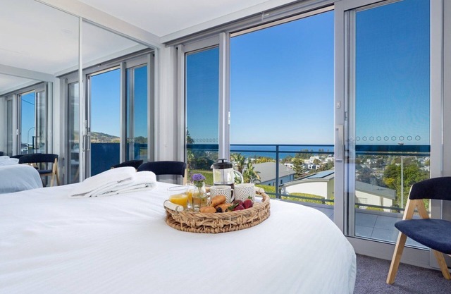 Rhapsody by the Sea – panoramic ocean views